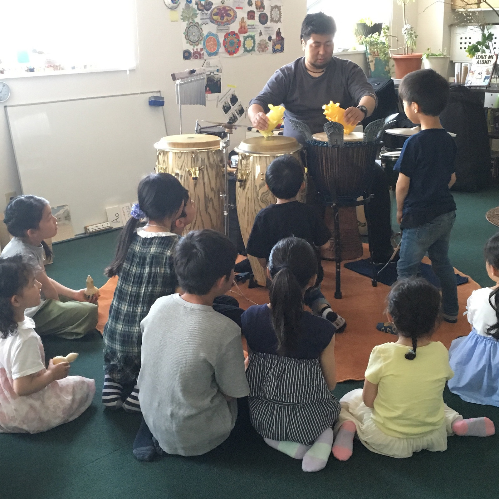 Mr. Namekata gives a demonstration.